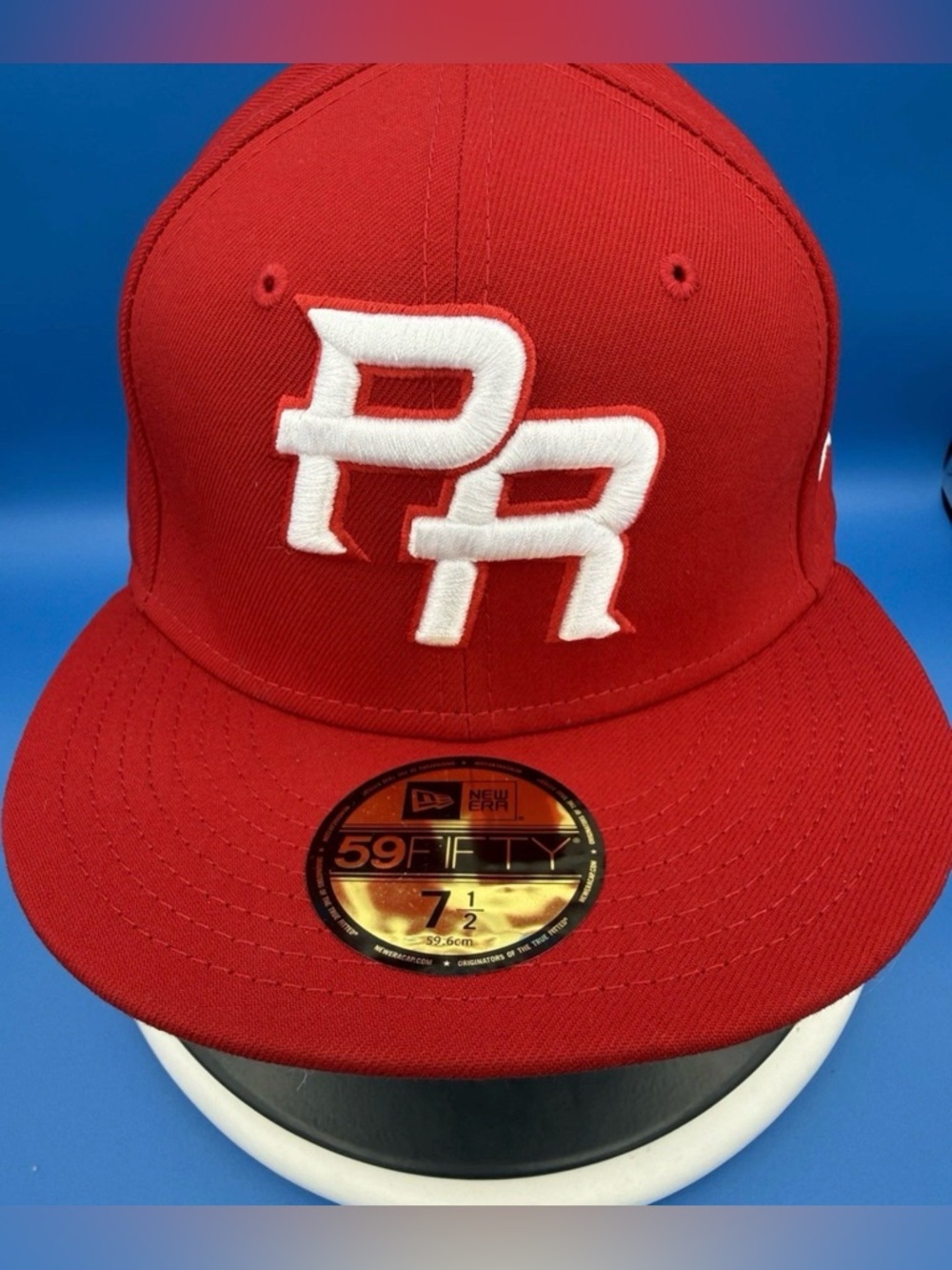 New Era Puerto Rico Fitted Hat Size 71/2
Red Baseball Cap WBC 59FIFTY NEW
